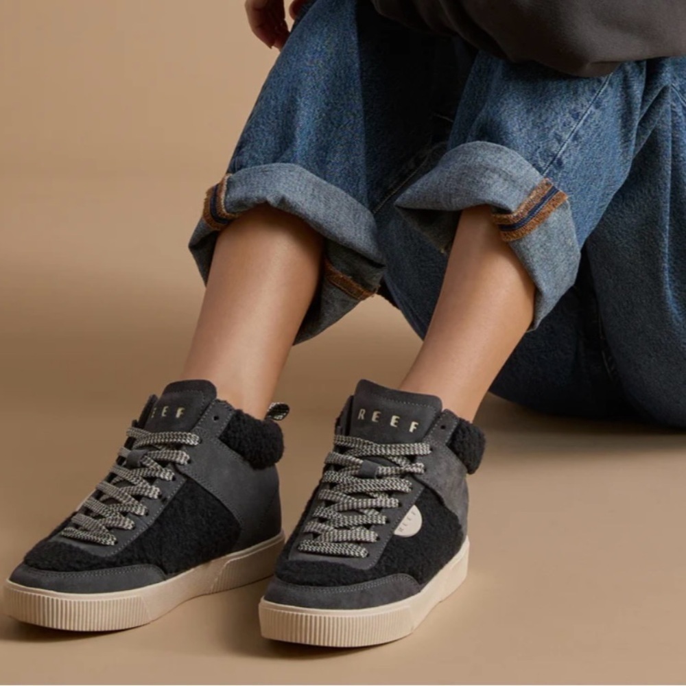 Reef Lay Day Hi Top Sneakers Fleece Lined NWT